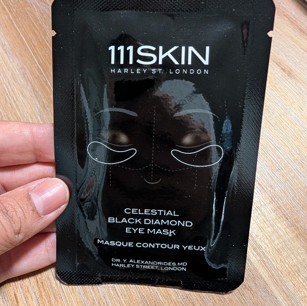 111SKIN Celestial Black Diamond Eye Mask